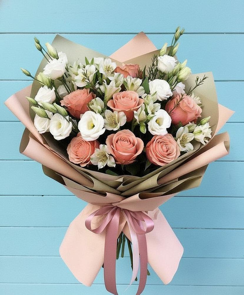 Букет цветов из: Розы, Альстромерии и Лизиантусы в Шаблыкино