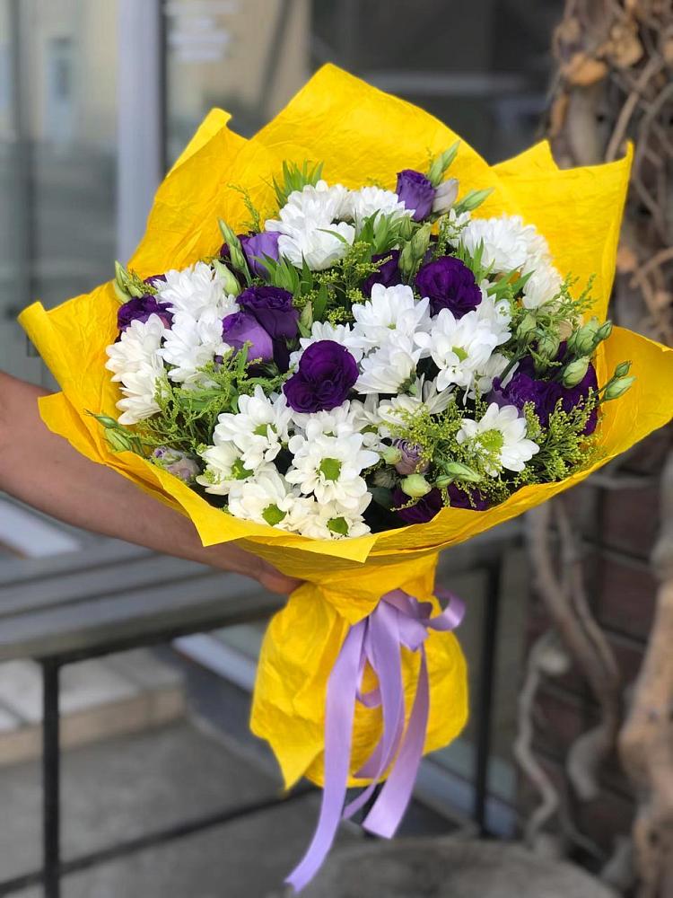 Букет цветов из: Ирисы, Хризантемы и Ромашки в Шаблыкино