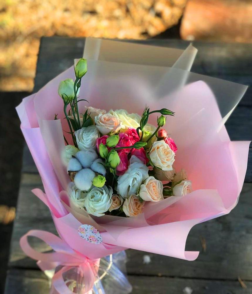 Букет цветов из: Розы и Лизиантусы в Шаблыкино