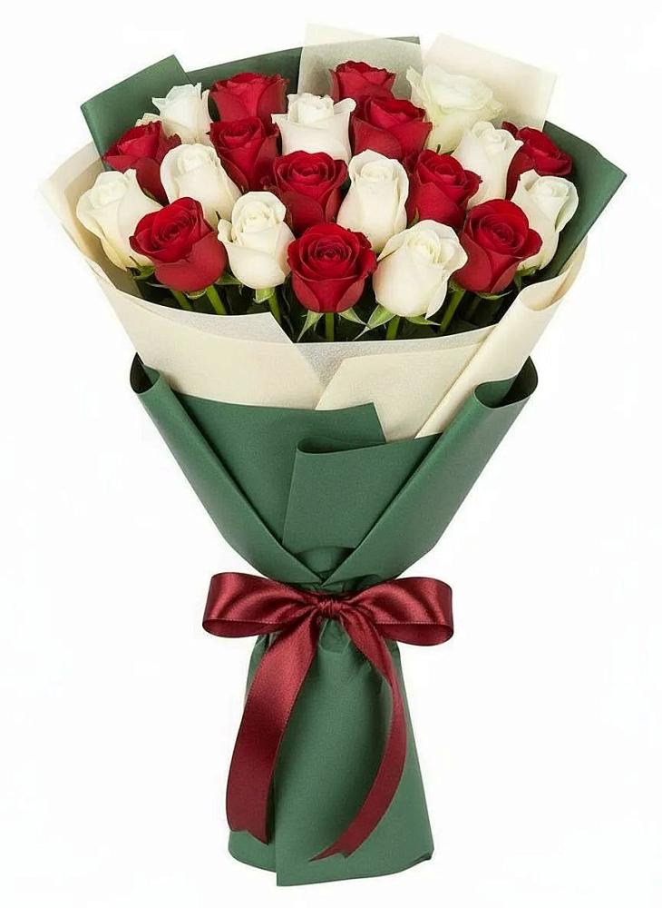Букет Микс из красных и белых роз в Шаблыкино