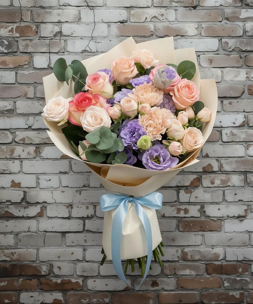 Букет цветов из: Розы, Лизиантусы и Гвоздики в Шаблыкино