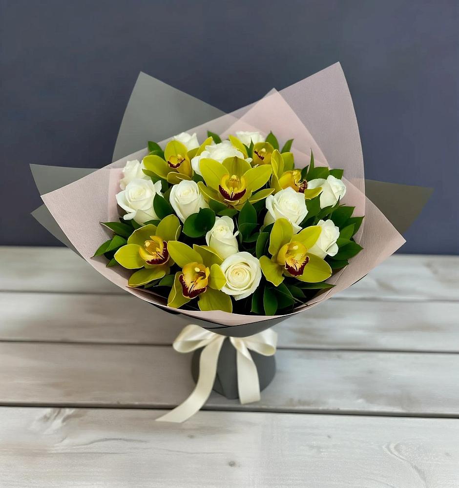 Букет цветов из: Орхидеи и Розы в Шаблыкино