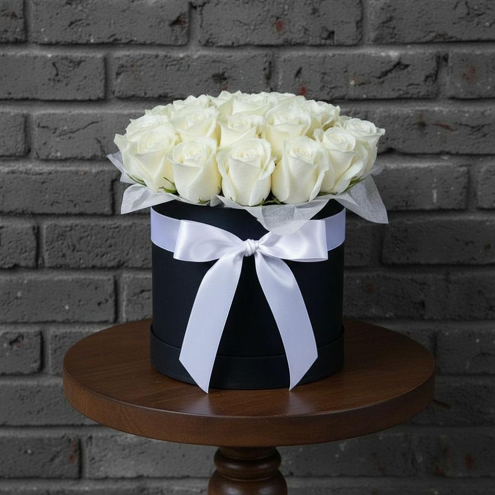 Цветочная композиция из Розы в шляпной коробке в Шаблыкино