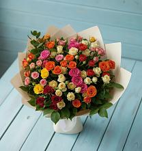Букет Микс из разноцветных кустовых роз в Шаблыкино